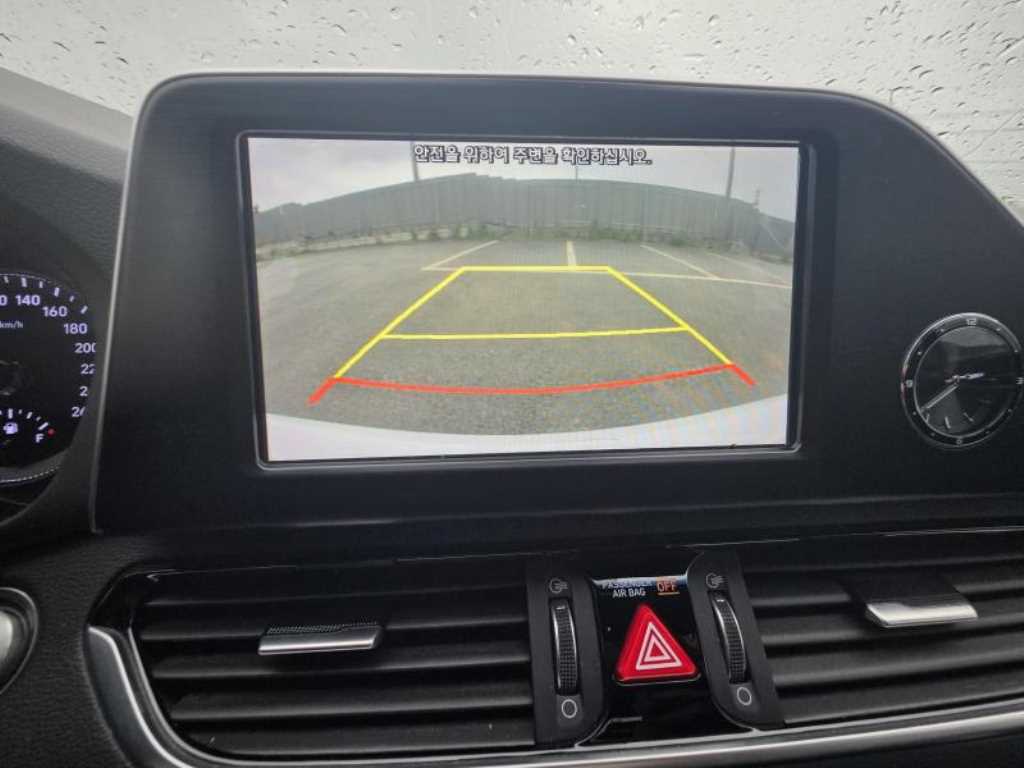 HYUNDAI Grandeur - Vista 12