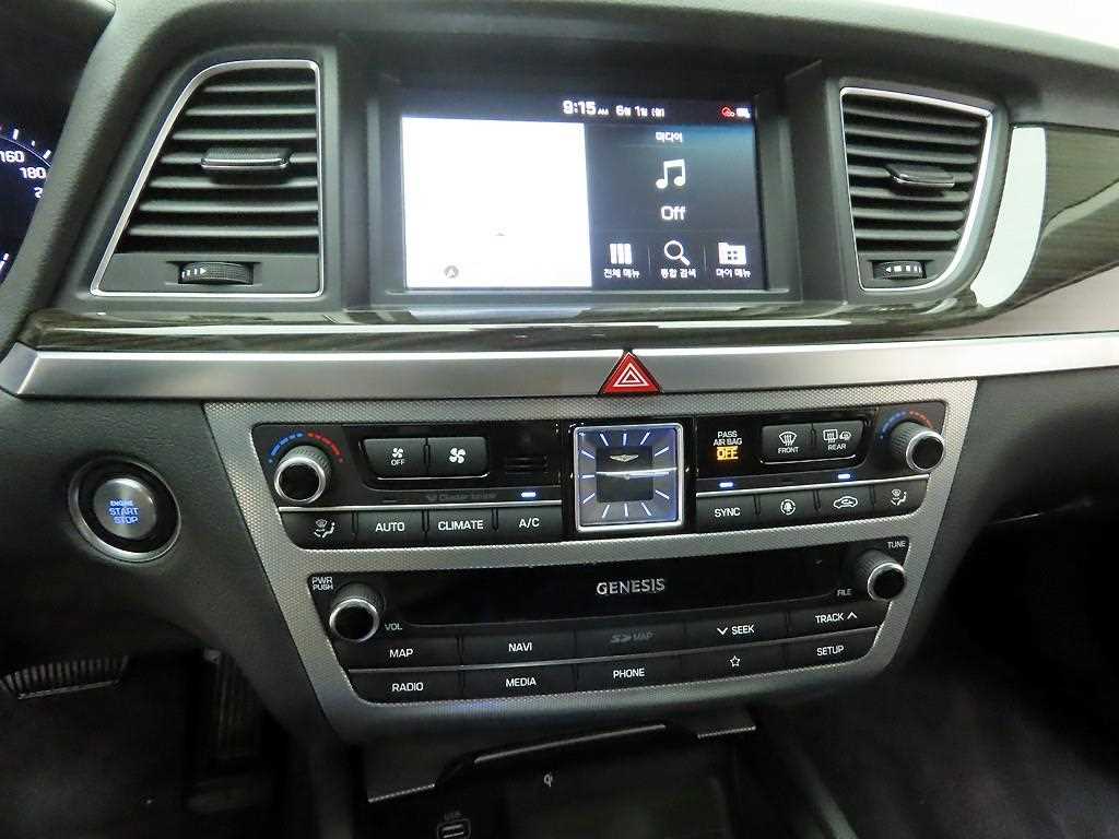 Genesis G80 - Vista 10