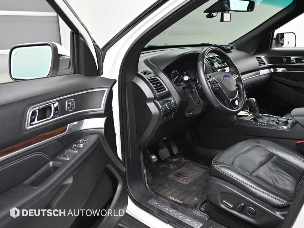 Ford Explorer - Vista 11