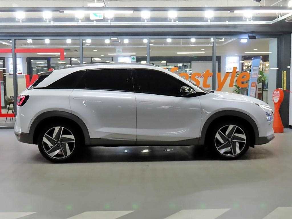 HYUNDAI Nexo - Vista 3