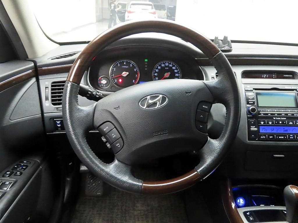 HYUNDAI Grandeur - Vista 8