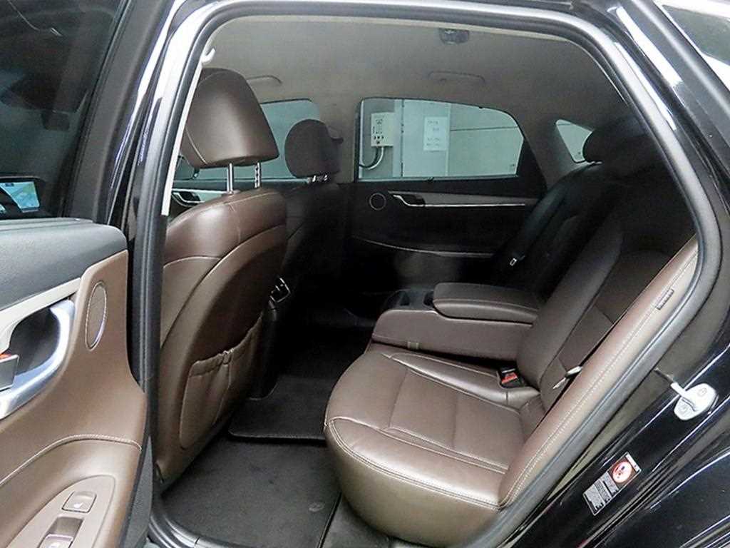 HYUNDAI Grandeur - Vista 6