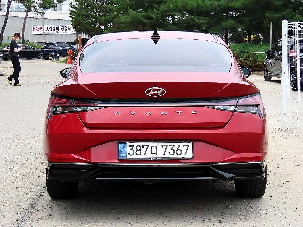 HYUNDAI Avante - Vista 4