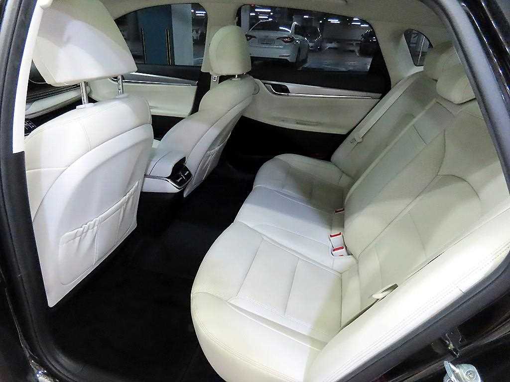 HYUNDAI Grandeur - Vista 7