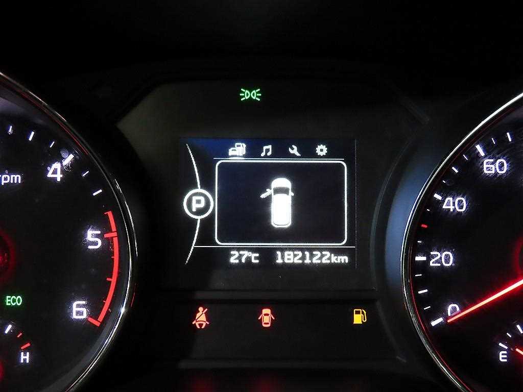 KIA Carnival - Vista 9
