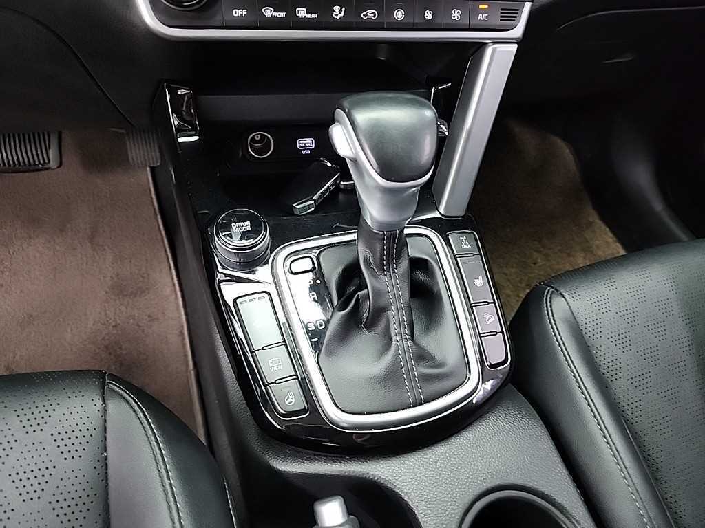KIA Seltos - Vista 8