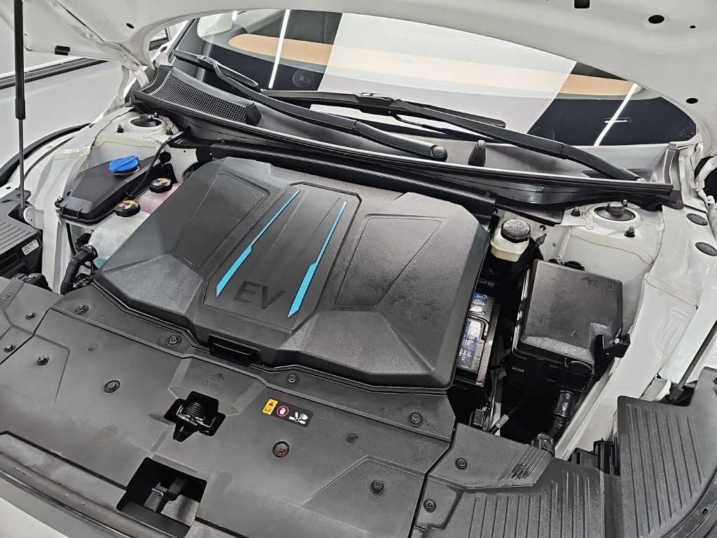 HYUNDAI Ioniq 5 - Vista 5