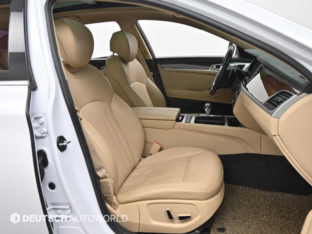 Genesis G80 - Vista 10
