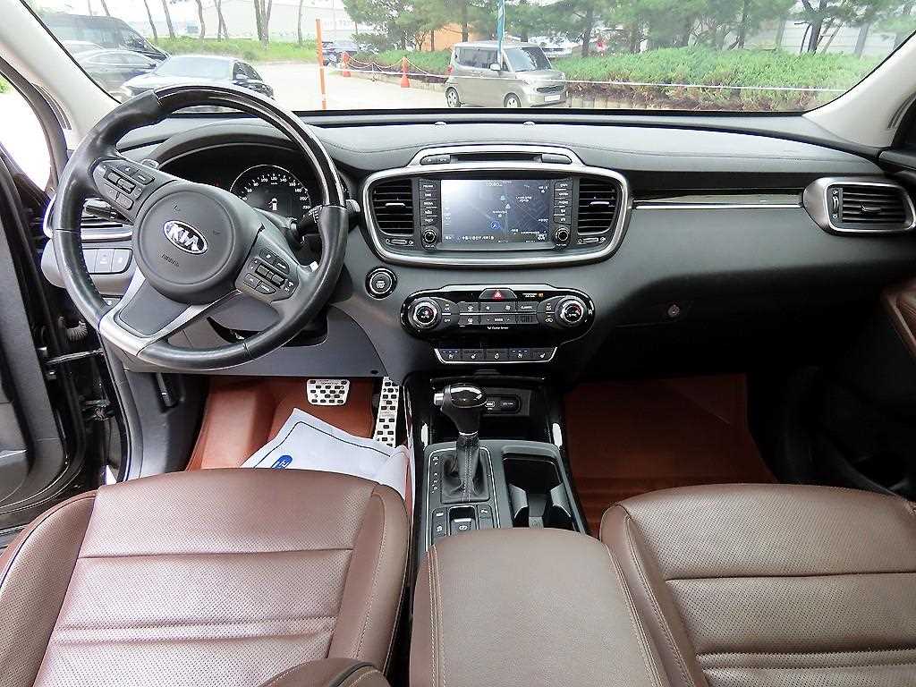 KIA Sorento - Vista 7