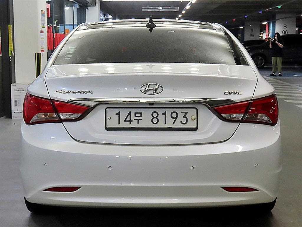 HYUNDAI Sonata - Vista 5