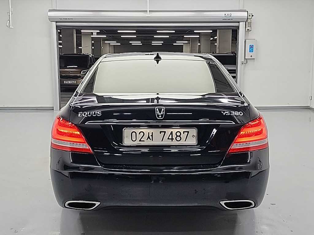 HYUNDAI Equus - Vista 3
