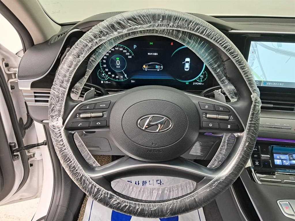 HYUNDAI Grandeur - Vista 7