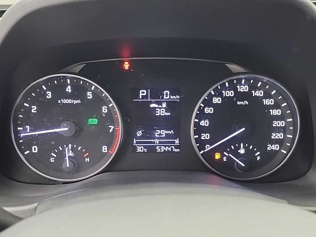 HYUNDAI Avante - Vista 6