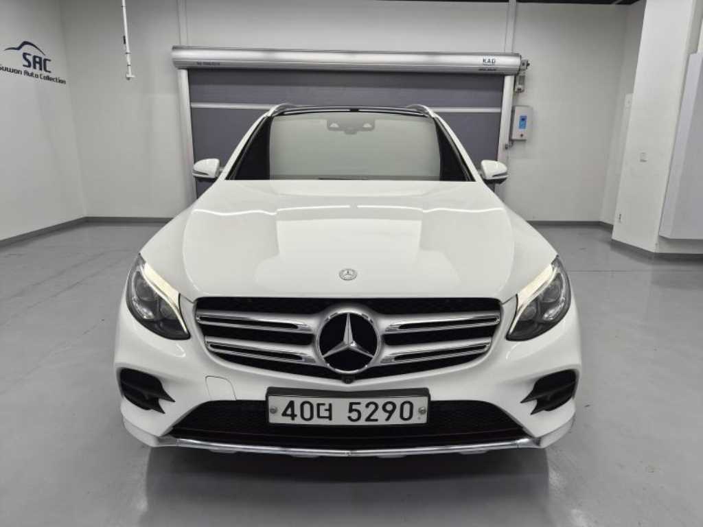 Mercedes Benz GLC Class - Vista 5