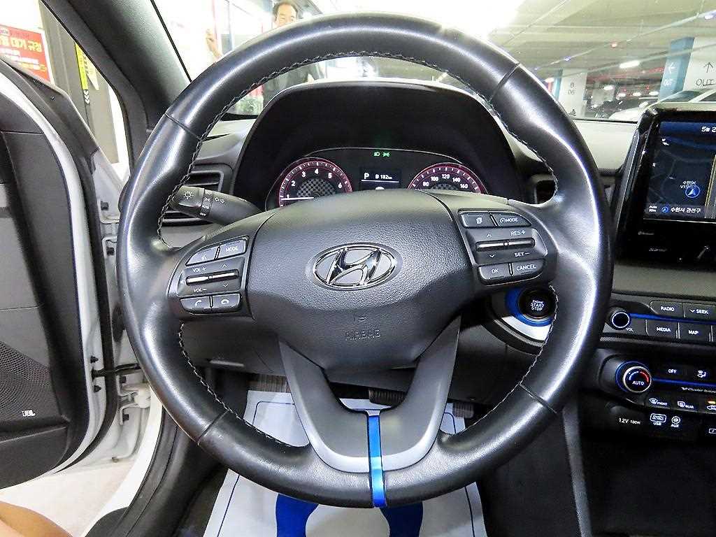 HYUNDAI Veloster - Vista 8