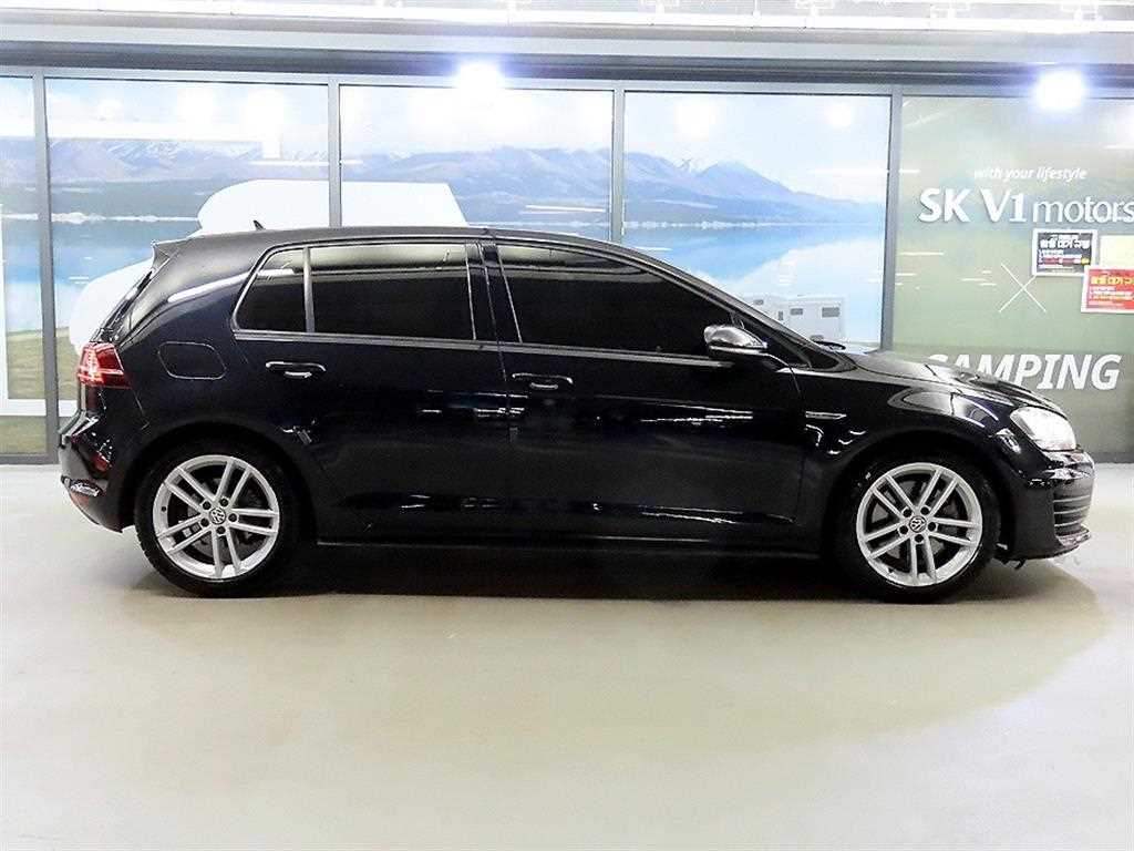 Volkswagen Golf - Vista 3