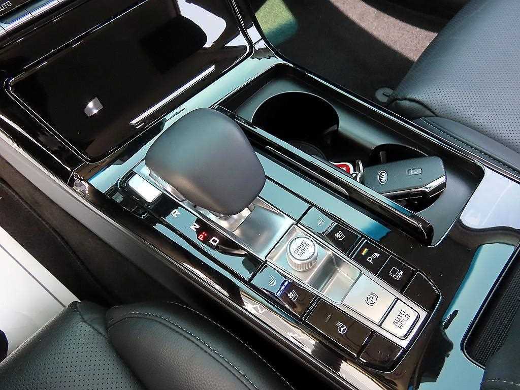 KIA K7 - Vista 10