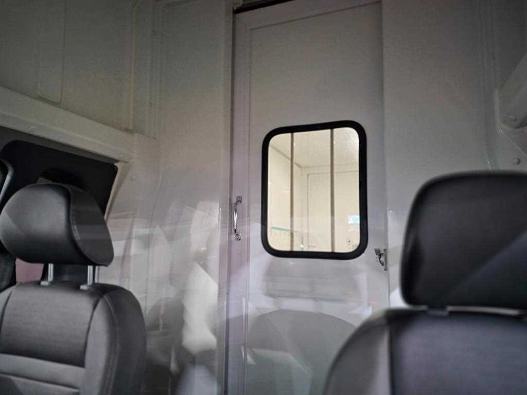 Small Truck Top_Work Through Band 2020 Blanco - Importación desde Corea - HF Imports Iquique - Foto 18