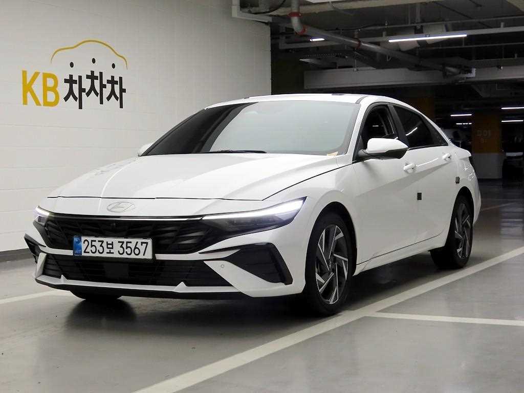 HYUNDAI Avante - Vista 2
