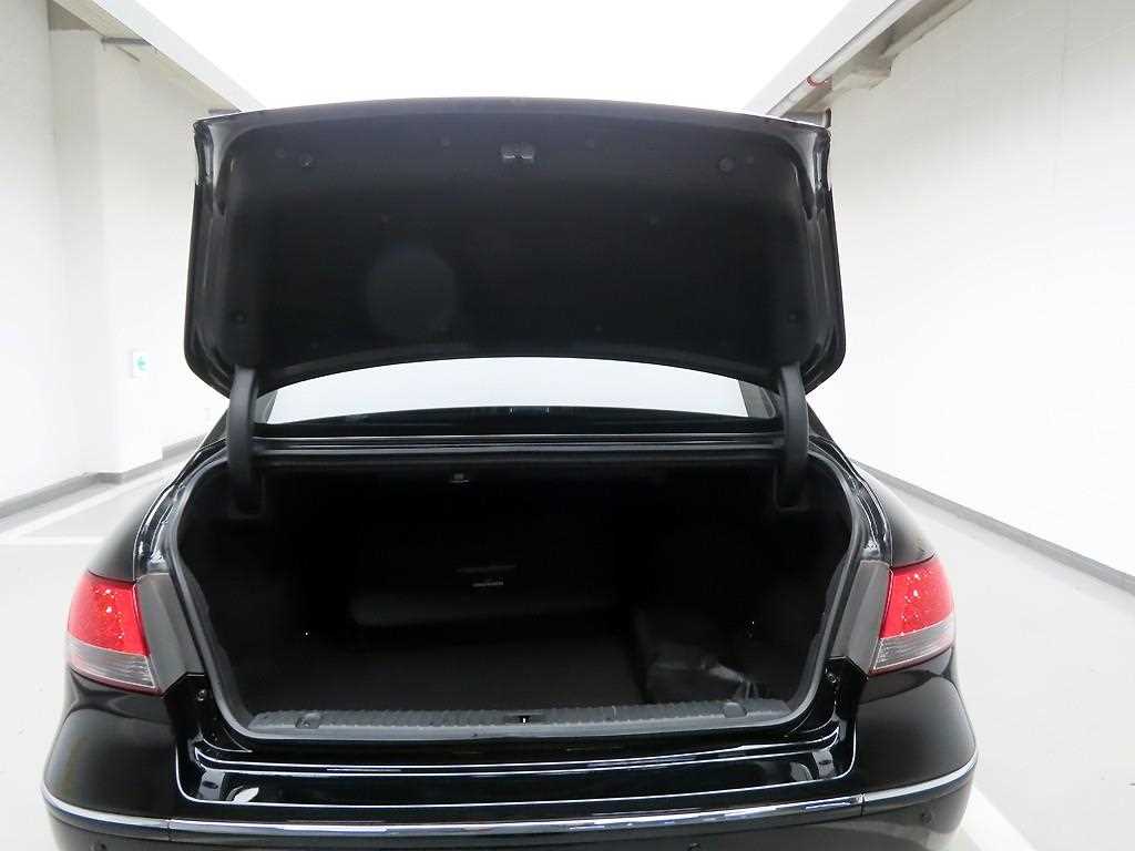 HYUNDAI Grandeur - Vista 5