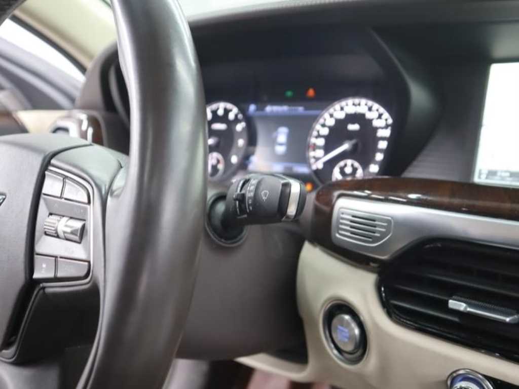 Genesis EQ900 - Vista 11