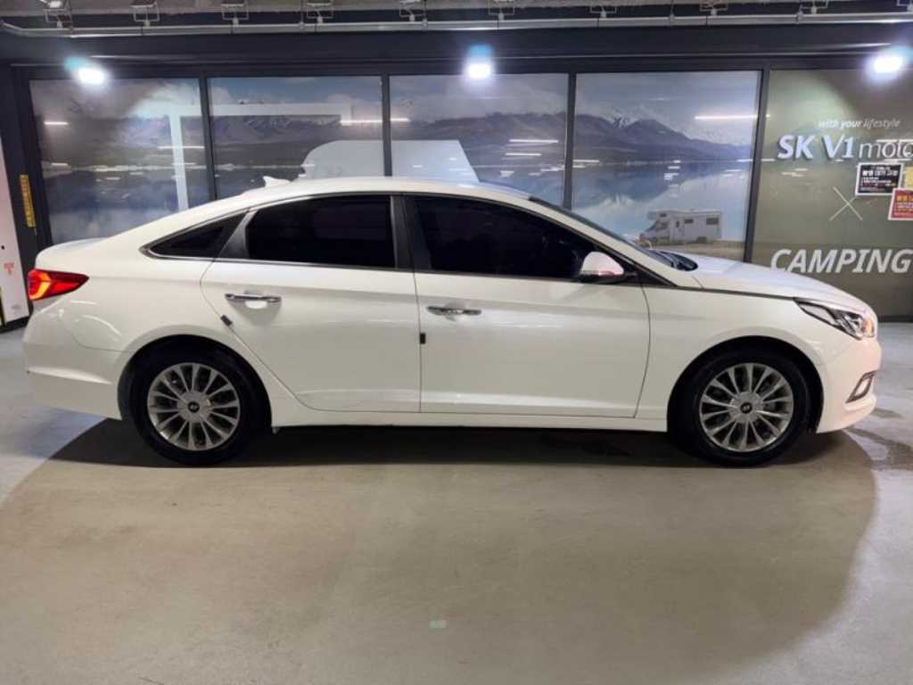 HYUNDAI Sonata - Vista 3