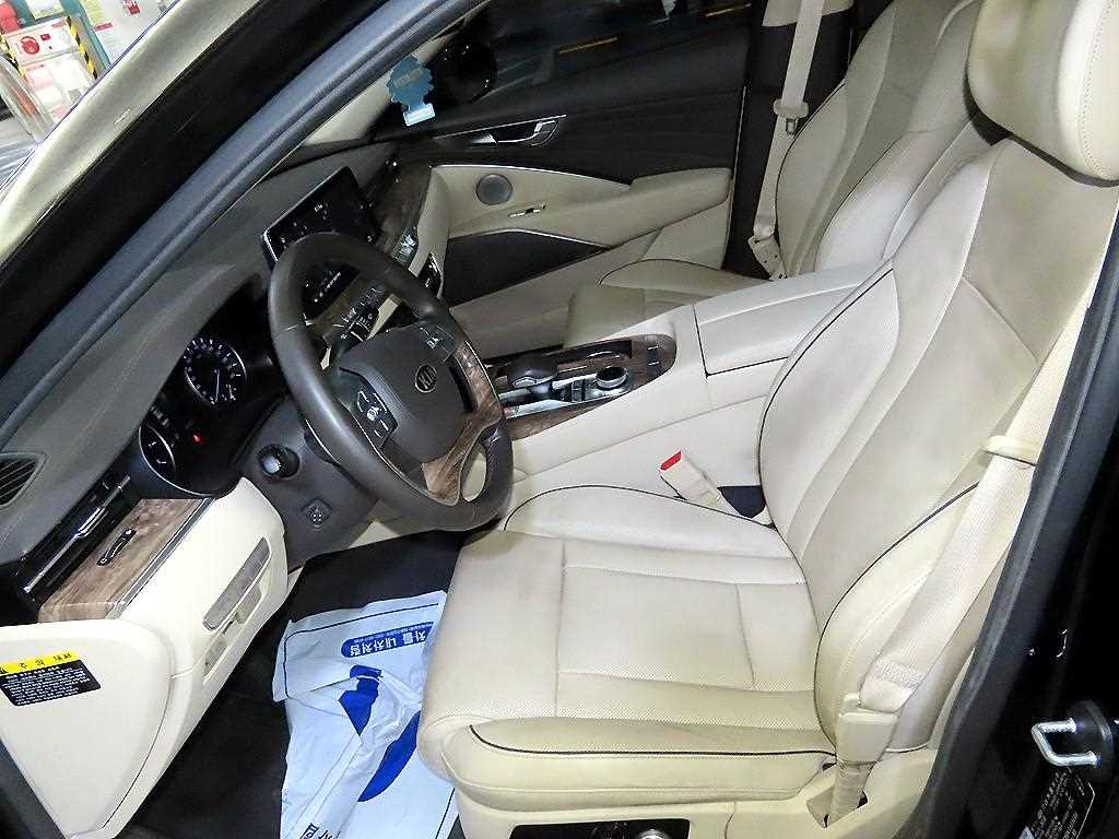 KIA K9 - Vista 6