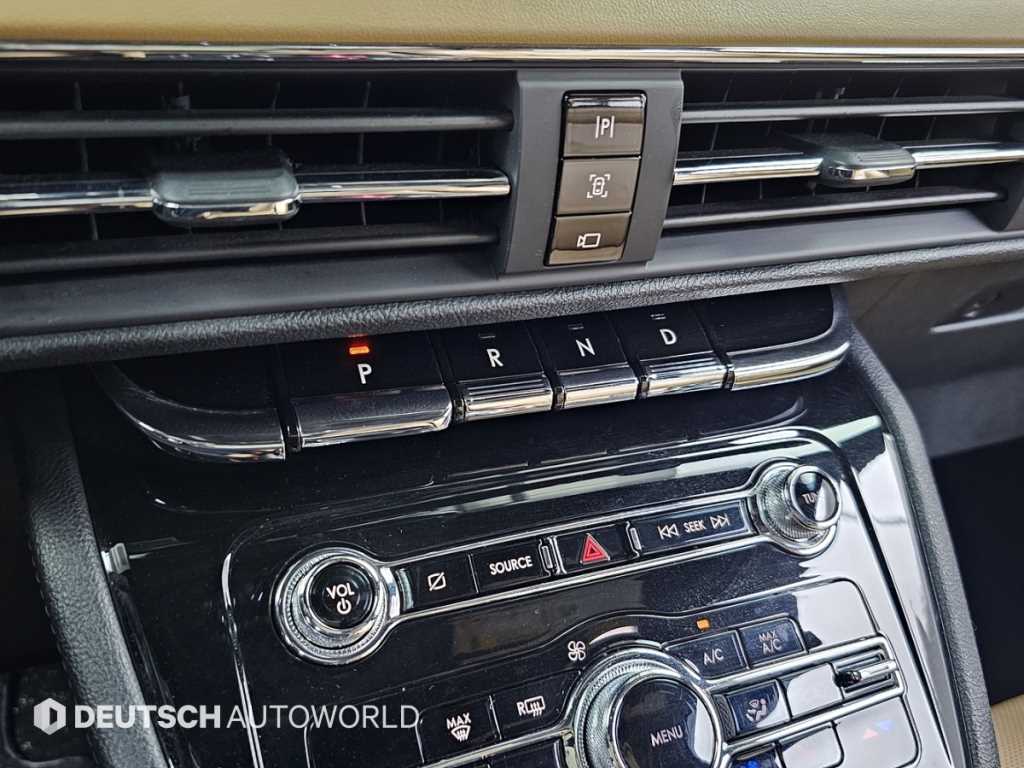 Lincoln Corsair - Vista 9