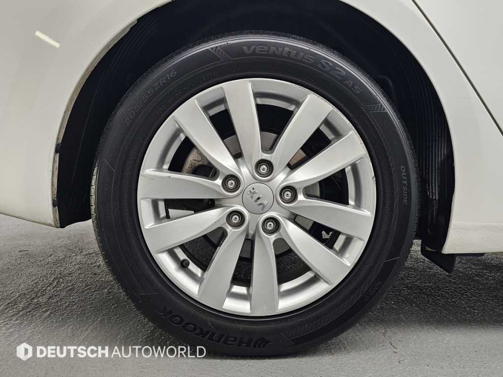 KIA K3 - Vista 5