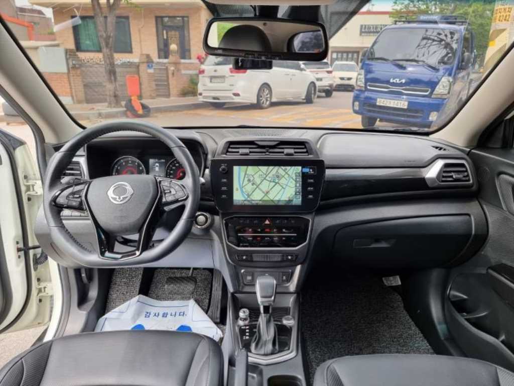 Ssangyong Tivoli - Vista 5