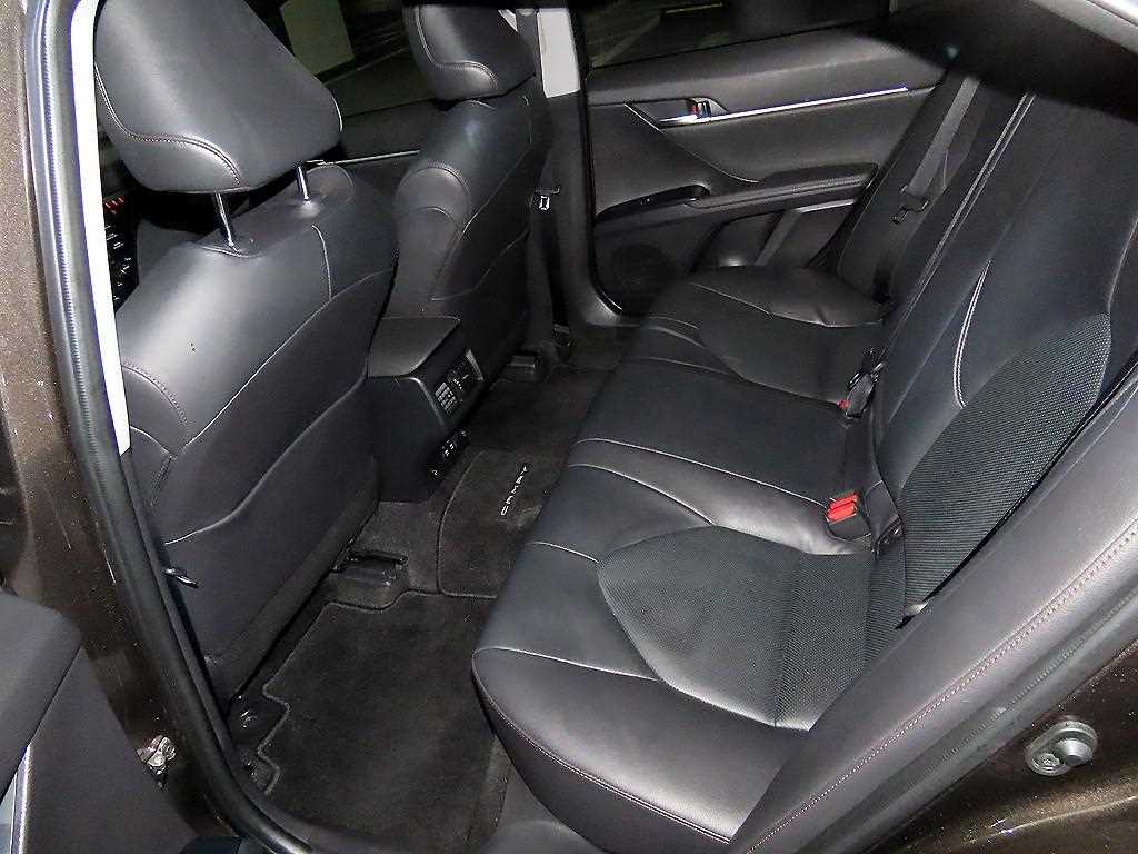 Toyota Camry - Vista 7