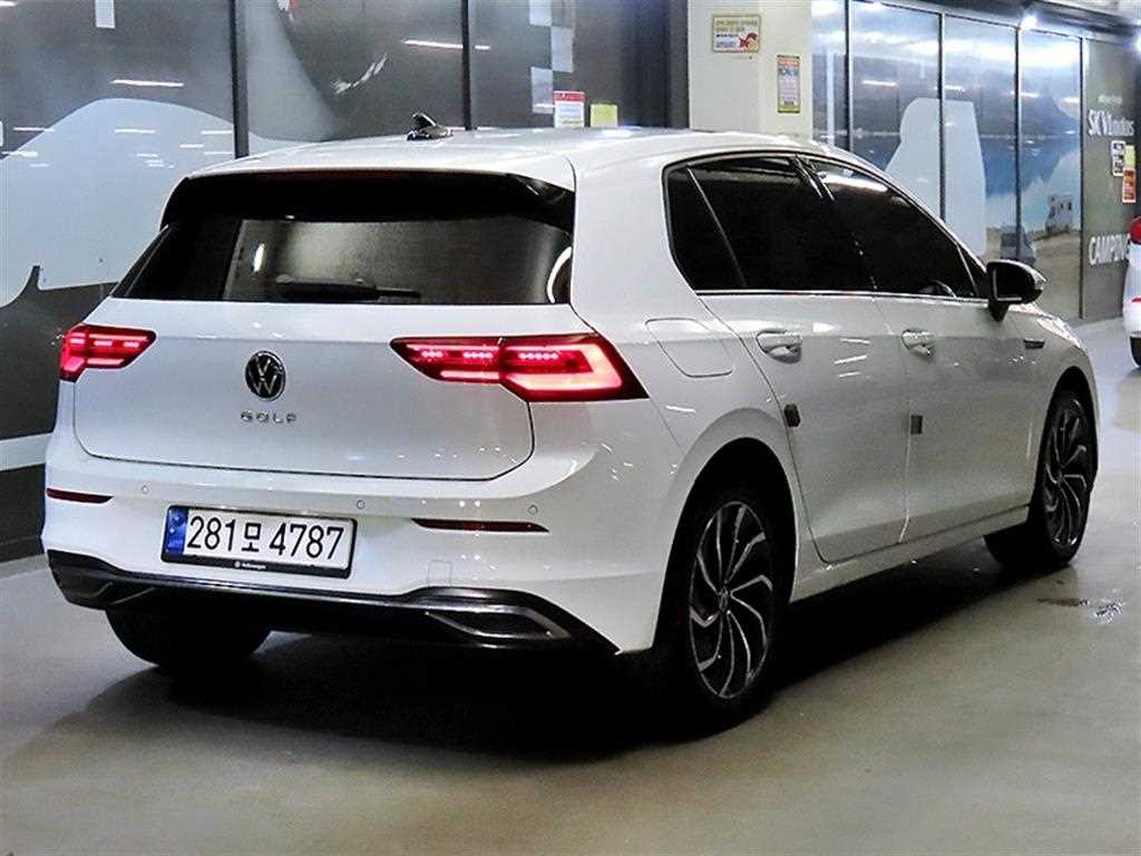 Volkswagen Golf - Vista 4