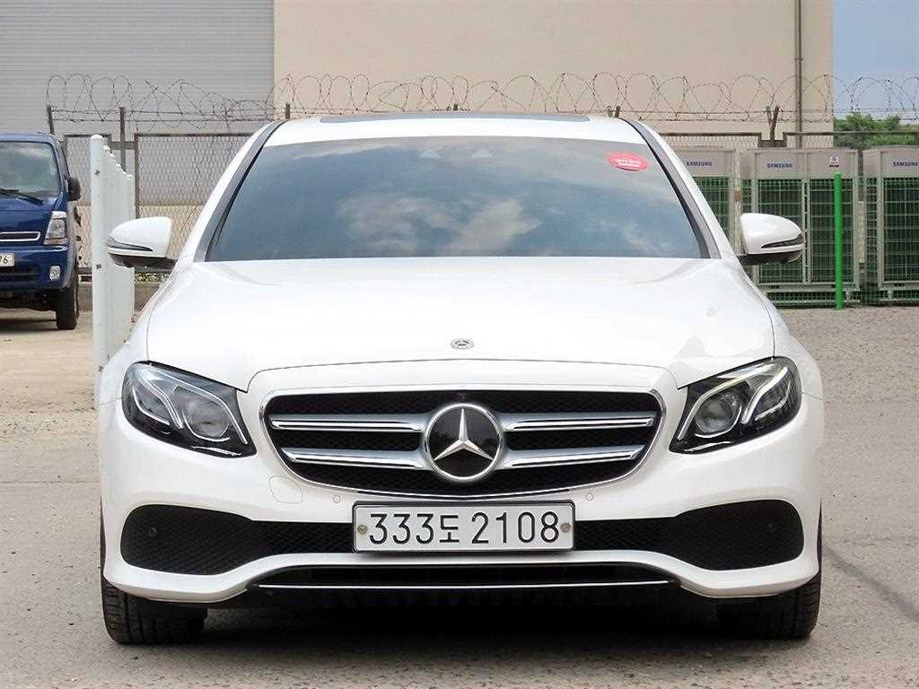 Mercedes Benz E class 2020 Blanco - Importación desde Corea - HF Imports Iquique - Foto 1