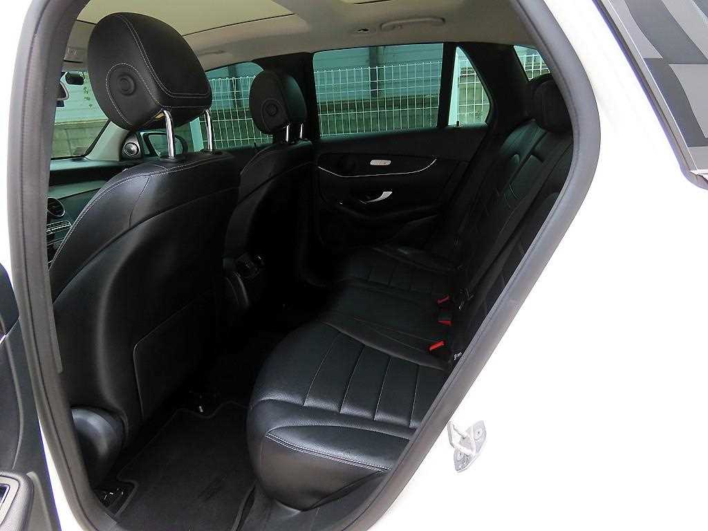 Mercedes Benz GLC Class - Vista 6