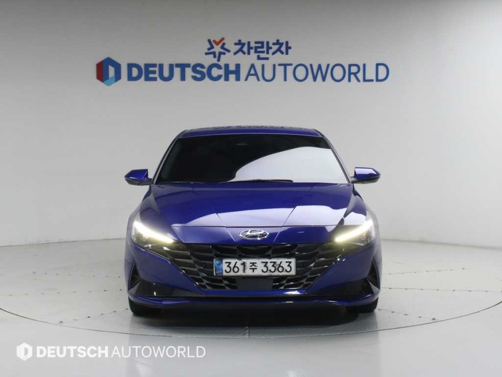 HYUNDAI Avante - Vista 3
