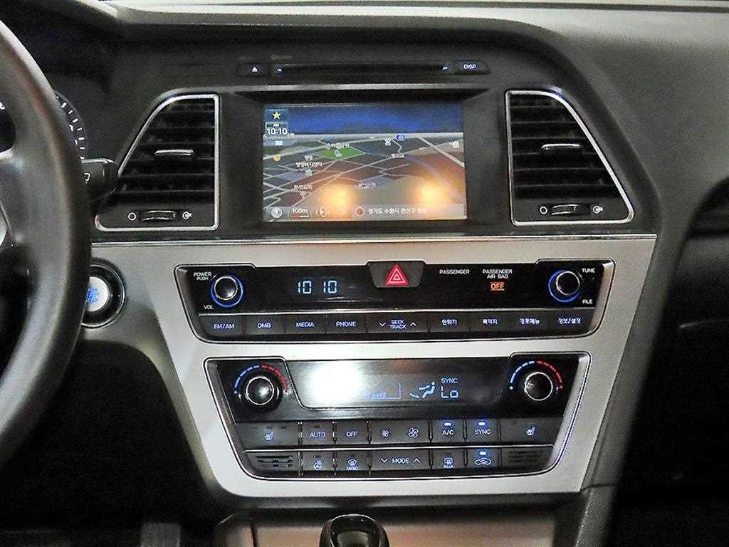 HYUNDAI Sonata - Vista 11