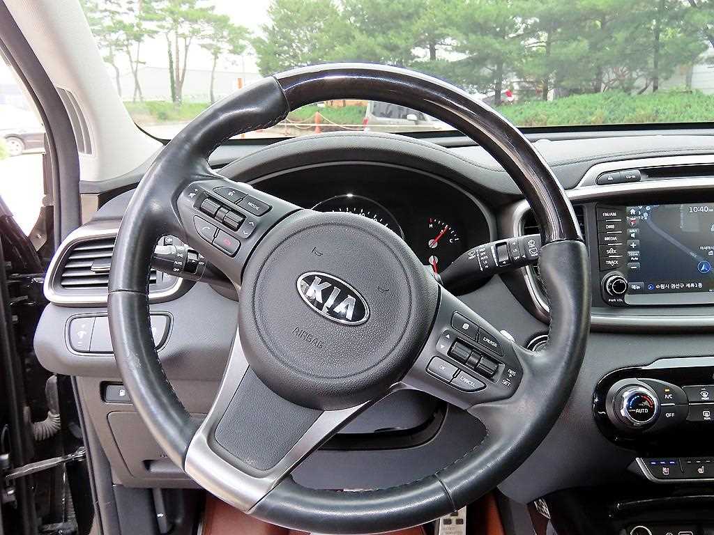 KIA Sorento - Vista 8