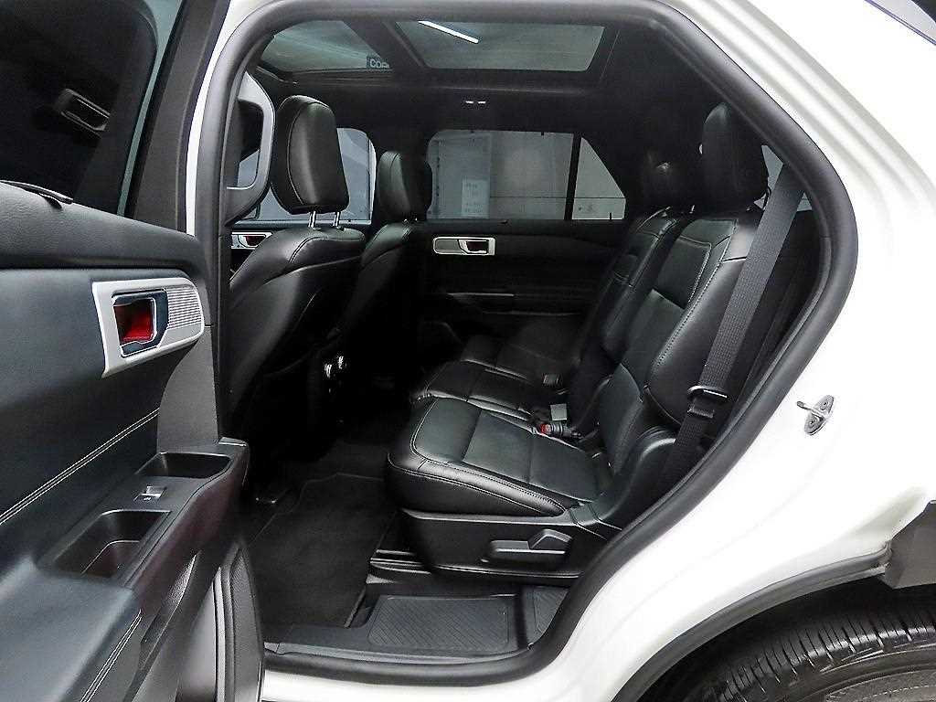 Ford Explorer - Vista 6