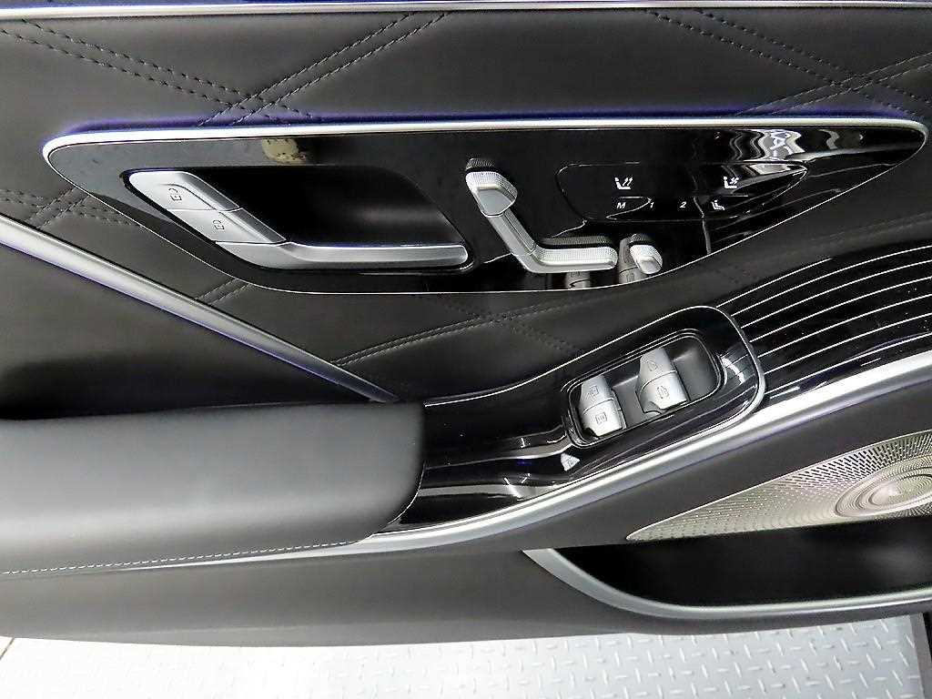 Mercedes Benz S Class - Vista 12