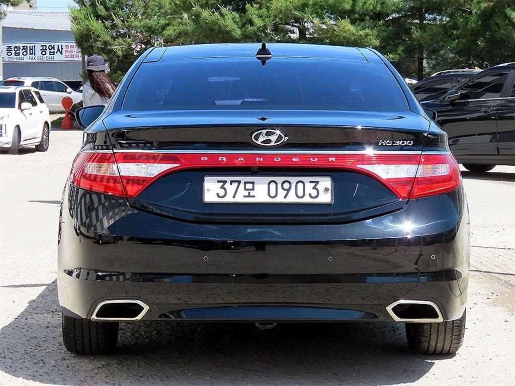 HYUNDAI Grandeur - Vista 4