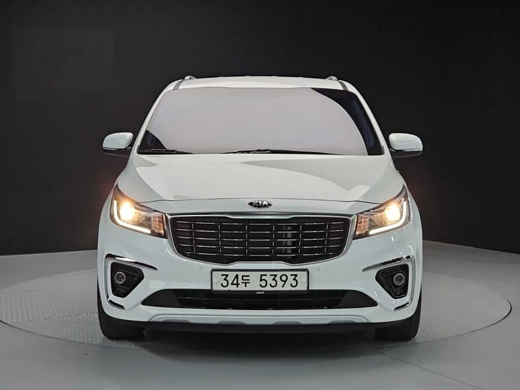KIA Carnival - Vista 2