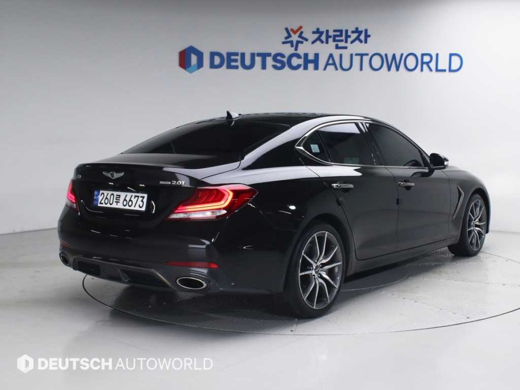 Genesis G70 - Vista 4