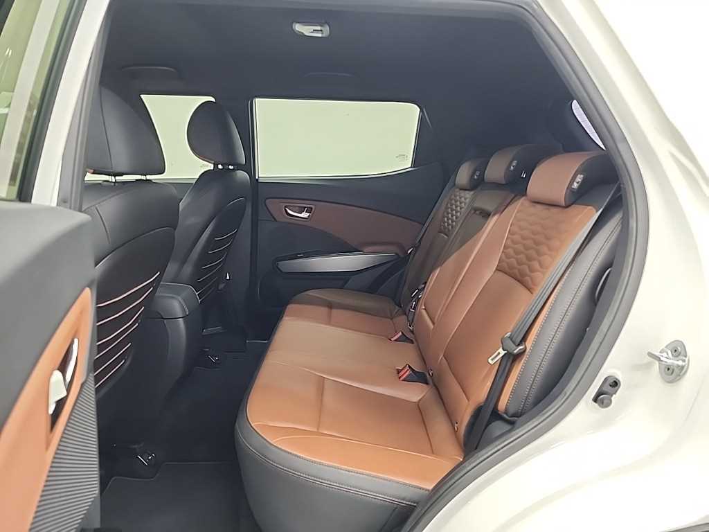 Ssangyong Tivoli - Vista 12
