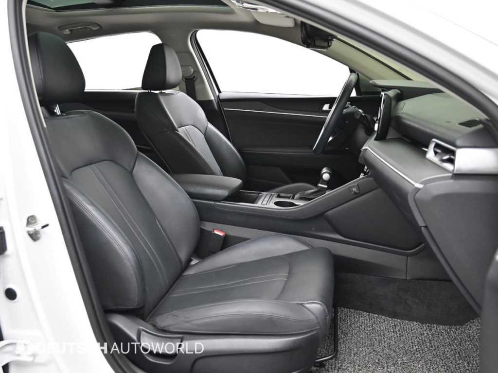 KIA K5 - Vista 10