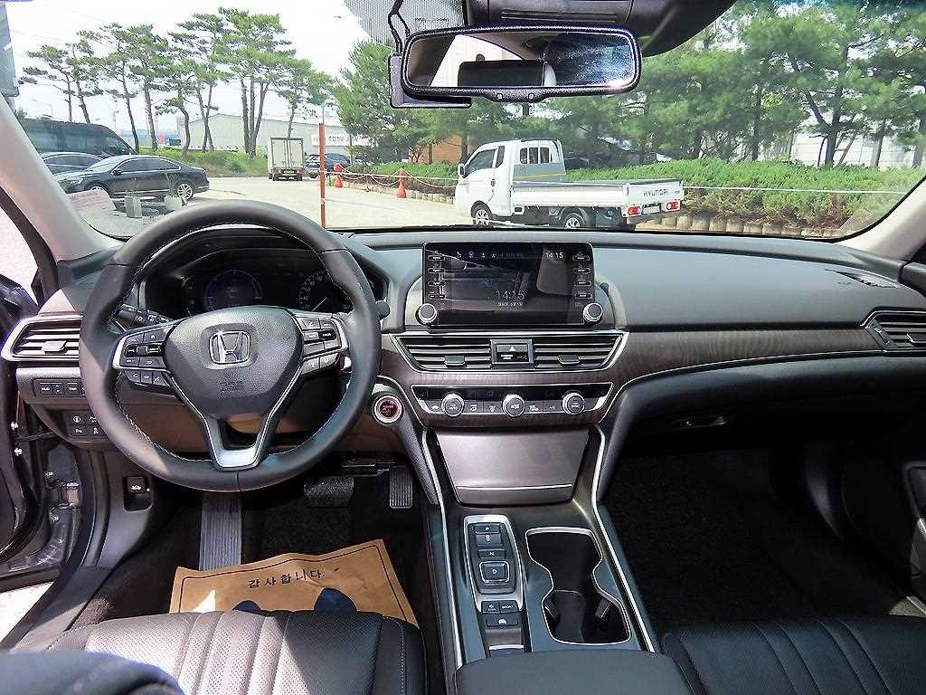 Honda Accord - Vista 7