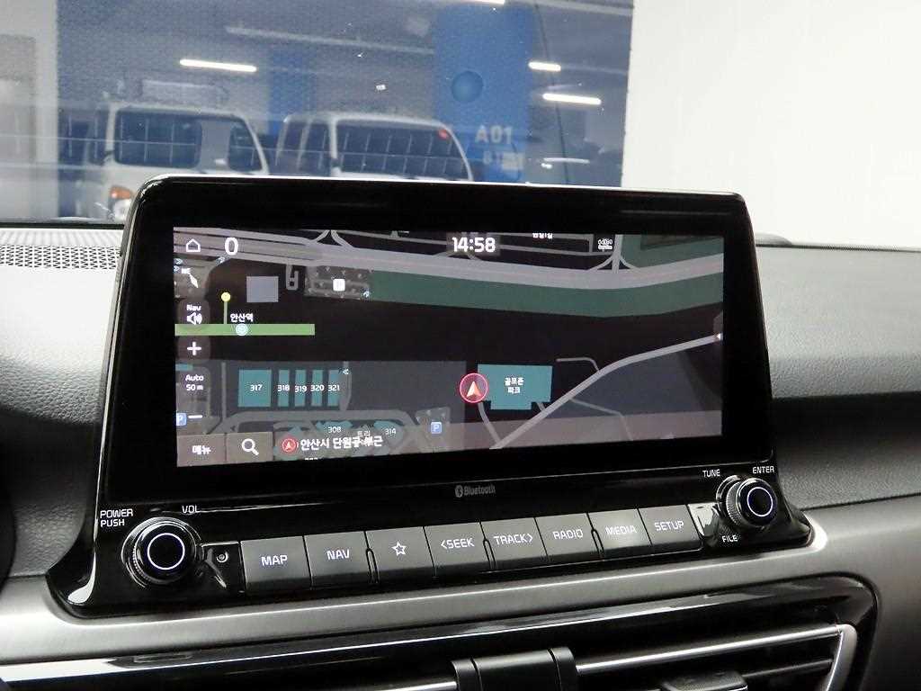 KIA Seltos - Vista 8
