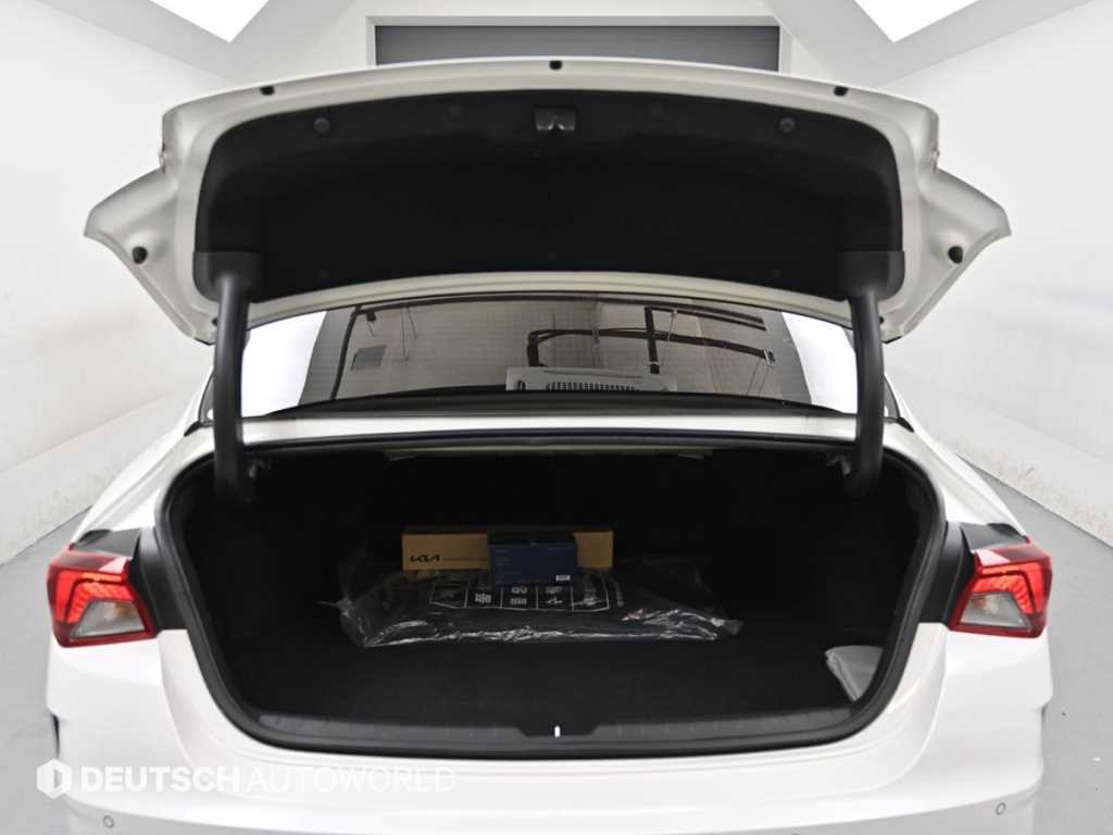 KIA K5 2023 Blanco - Importación desde Corea - HF Imports Iquique - Foto 19