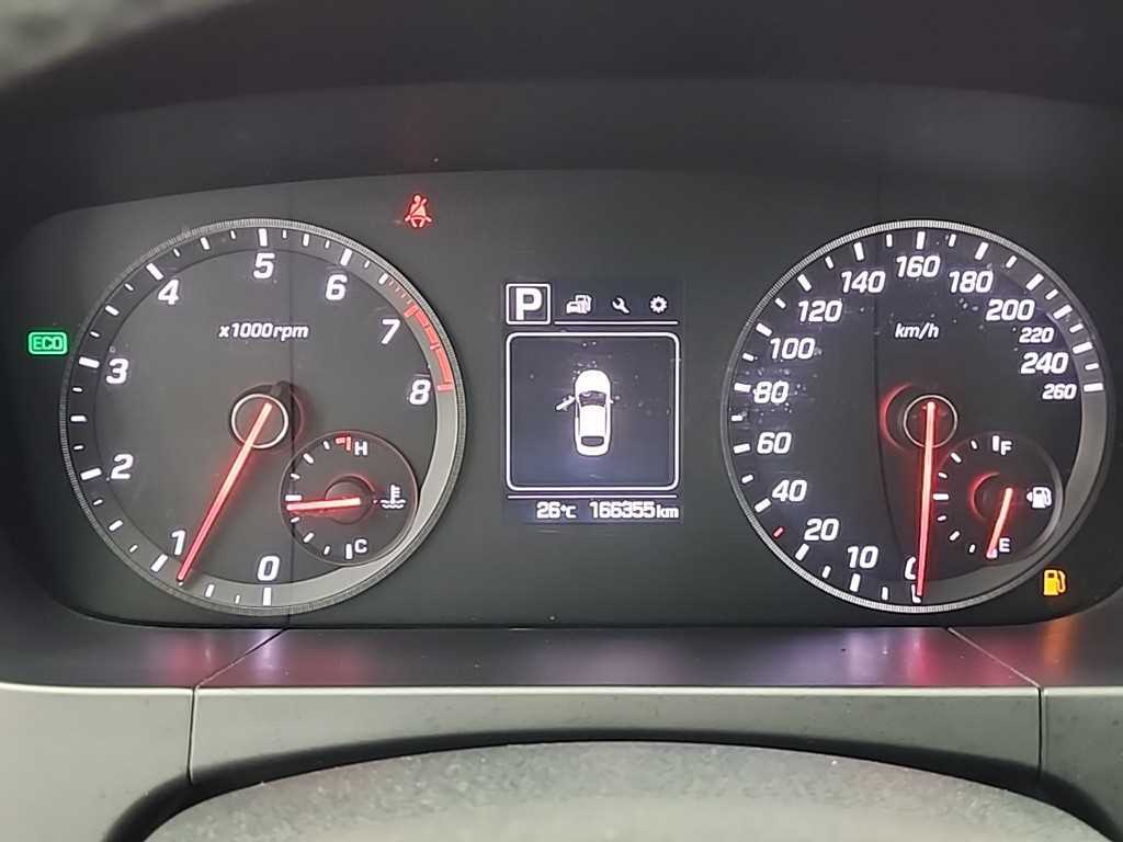 HYUNDAI Sonata - Vista 6
