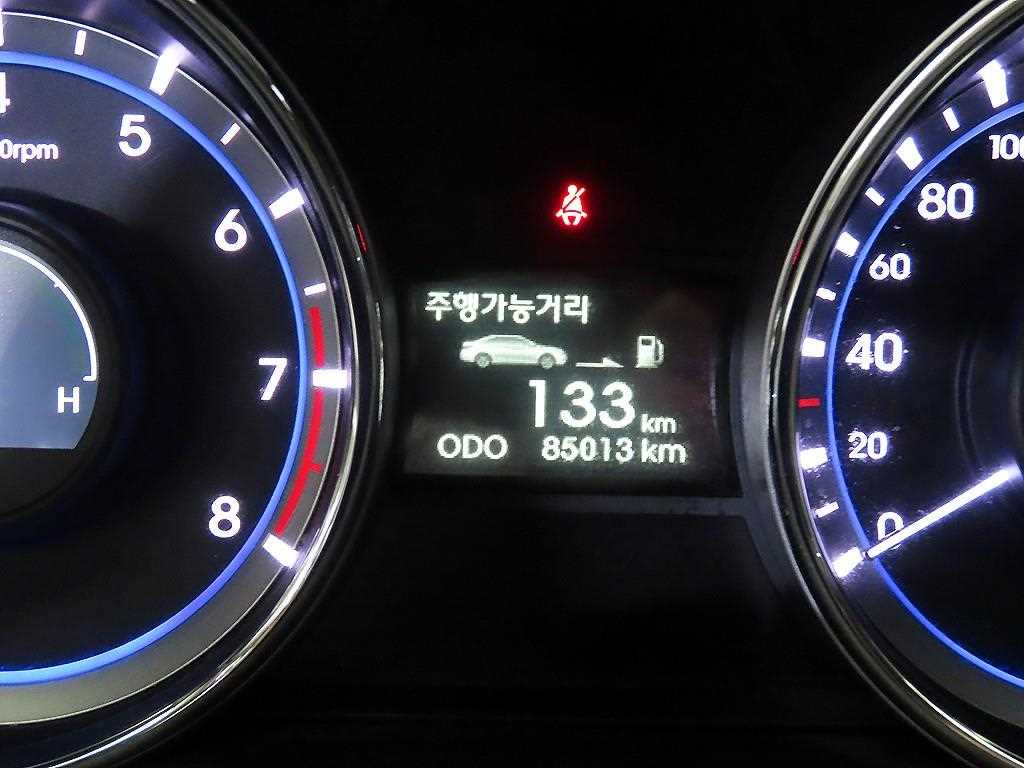 HYUNDAI Sonata - Vista 9