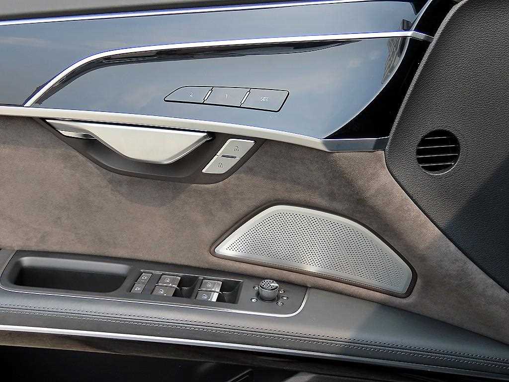 Audi A8 - Vista 12